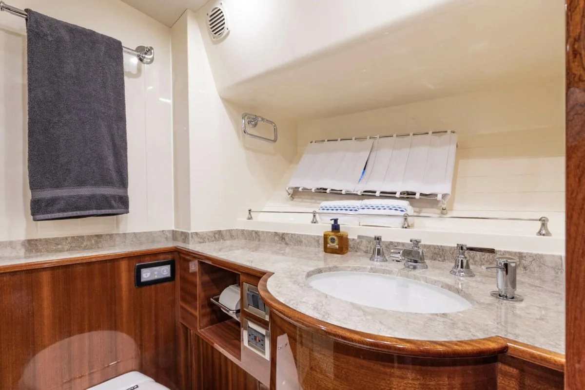 Guest-Bath_7086-©-Jim-Raycroft-1280x854.jpg
