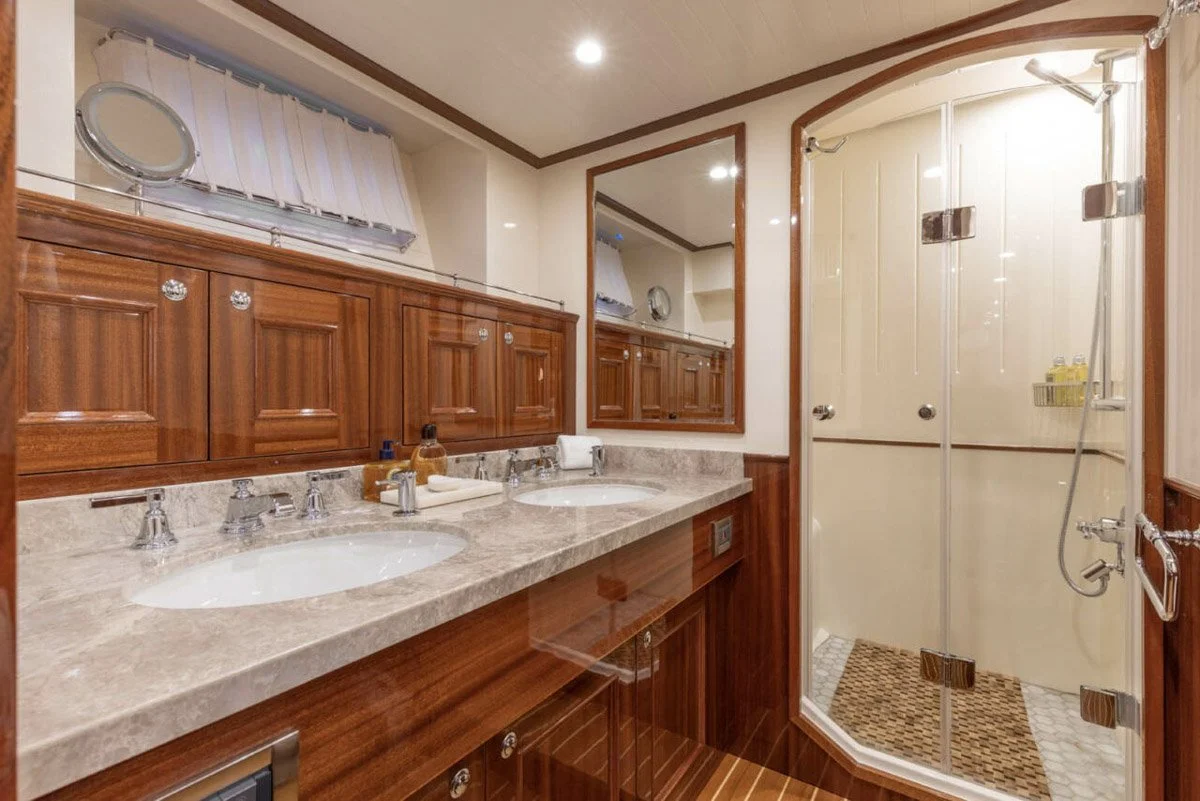 Master-Bath_7063-©-Jim-Raycroft-1280x854.jpg