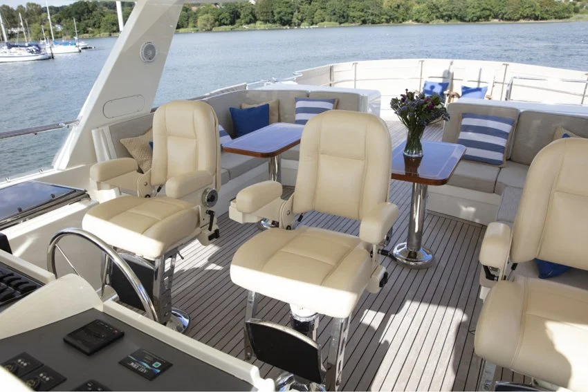 HUNT YACHTS 76 FB Innes-McGowan-_42A4553.jpg