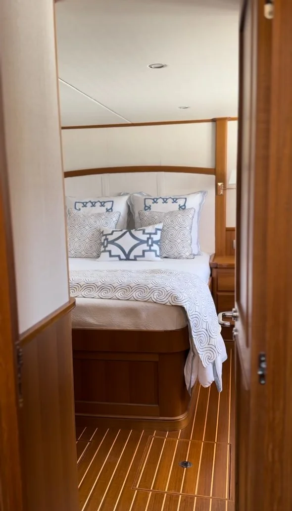 master cabin.jpg
