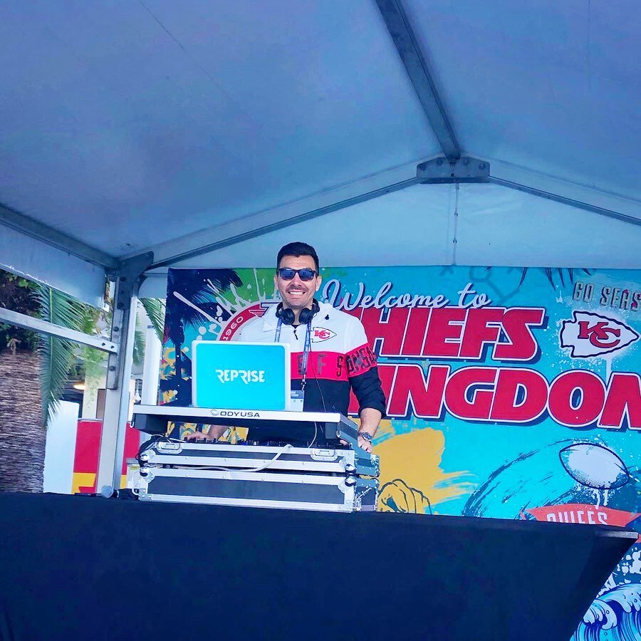 Still surreal playing the pre-party for the Super Bowl Champions @chiefs ⠀⠀⠀⠀⠀⠀⠀⠀⠀⠀⠀⠀ ⠀⠀⠀⠀⠀⠀⠀⠀⠀⠀⠀⠀ ⠀⠀⠀⠀⠀⠀⠀⠀⠀⠀⠀⠀
Reprise, what are you going to do now... I&rsquo;m going to Disneyland (don&rsquo;t have the time or money to do Disney World) 😂