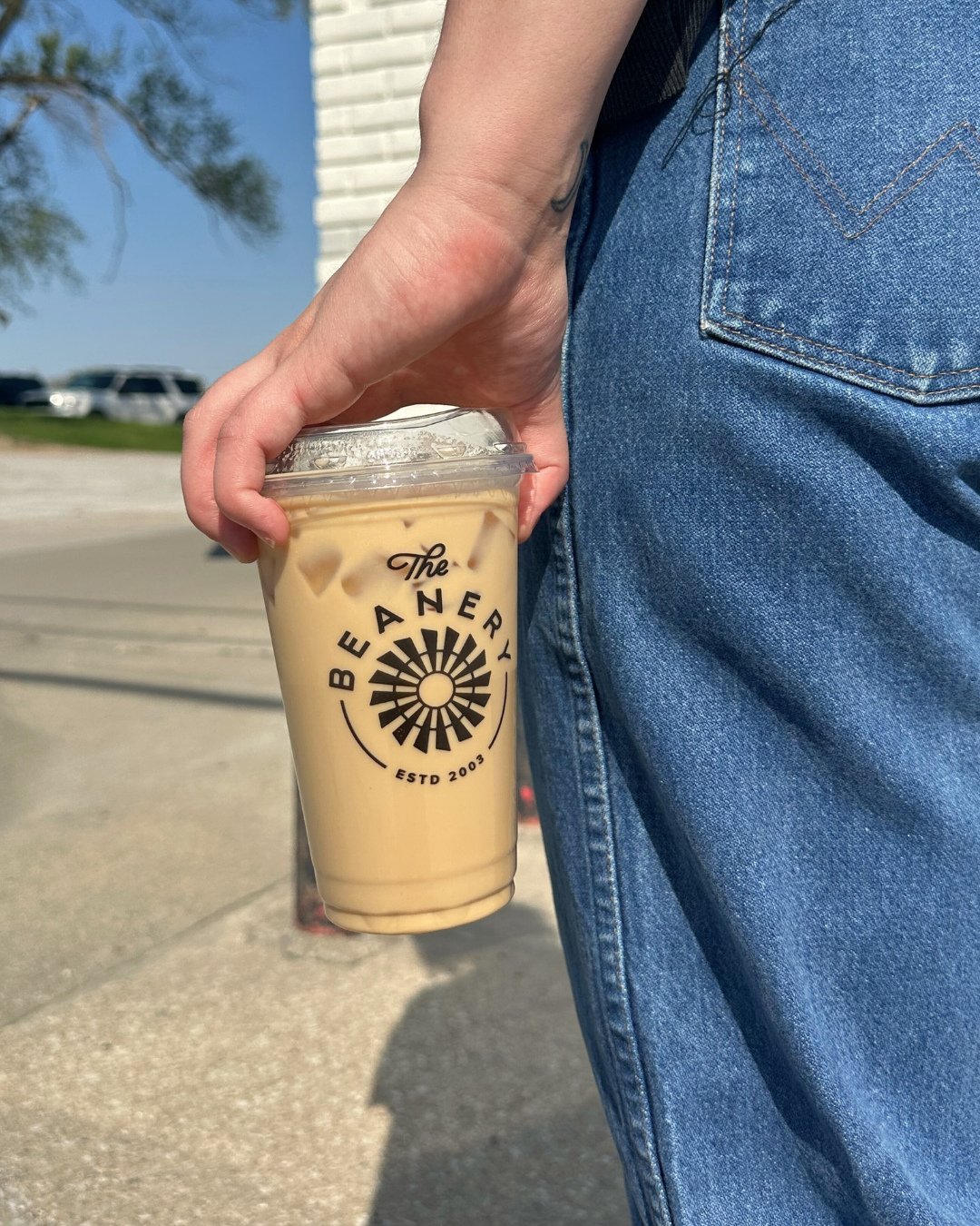 You can&rsquo;t beat the smell of fresh roasted coffee on a Monday morning! ☕️⁠
⁠
🏖Kick off the week with us during our first day of Summer Happy Hour! Today 1:00pm - 3:00pm BOGO &frac12; off all drinks (no exclusions)⁠