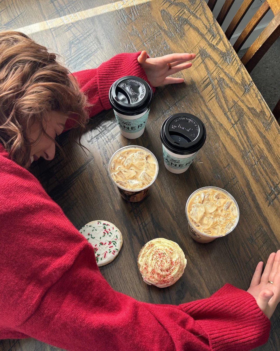 Is this what they meant by making spirits bright?⁠
⁠
We can&rsquo;t get enough of this Holiday Menu! ALSO, just a reminder that off our Holiday Menu, the Peppermint Mocha and Peppermint White Mocha can both be made SUGAR FREE!⁠