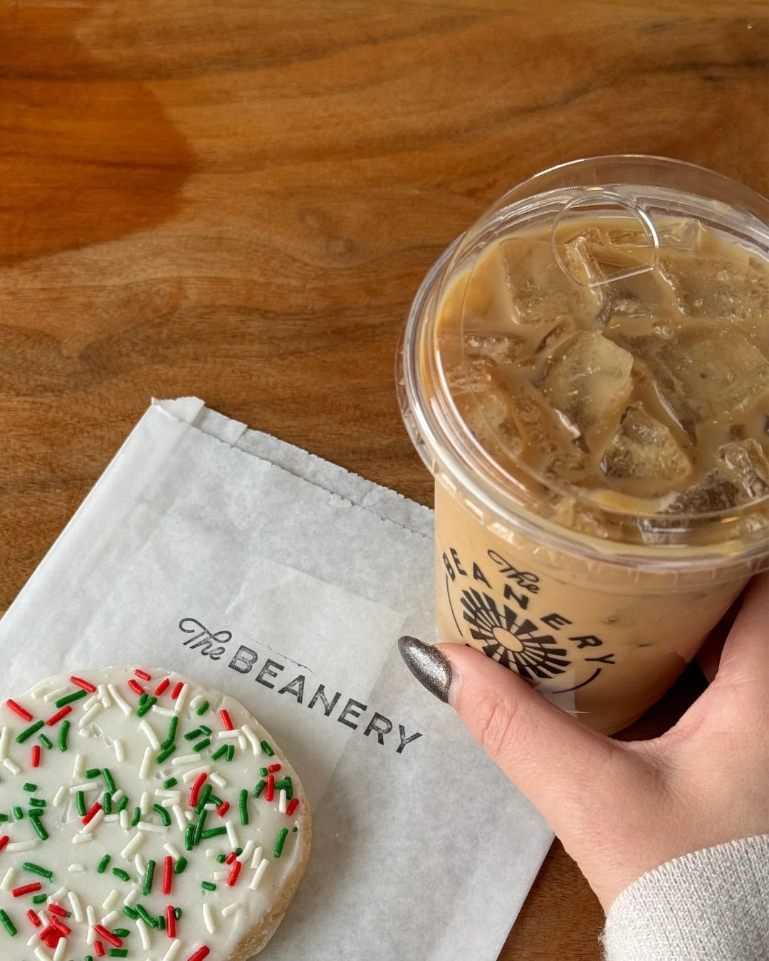 End the week strong! Today, enjoy a FREE extra shot of espresso in your drink (one per drink) to give you the boost of energy to push through the end of the week!

HAPPY FRIDAY🫶☕️