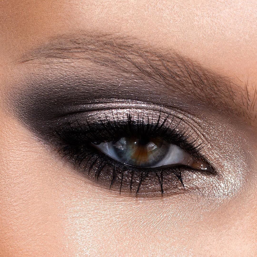 @natashadenona serving looks: Smokey Glam Look! using my New Glam Palette ✨
Available at Sephora. 

Shades &amp; formulas were hand-designed with the highest quality pure color pigments, dazzling chroma crystals, and luminous mineral pearls. 
Its buttery smooth, hydrating eyeshadow formula wears beautifully on any skin type and skin tone.
👉🏻 Swipe right to see the whole look!