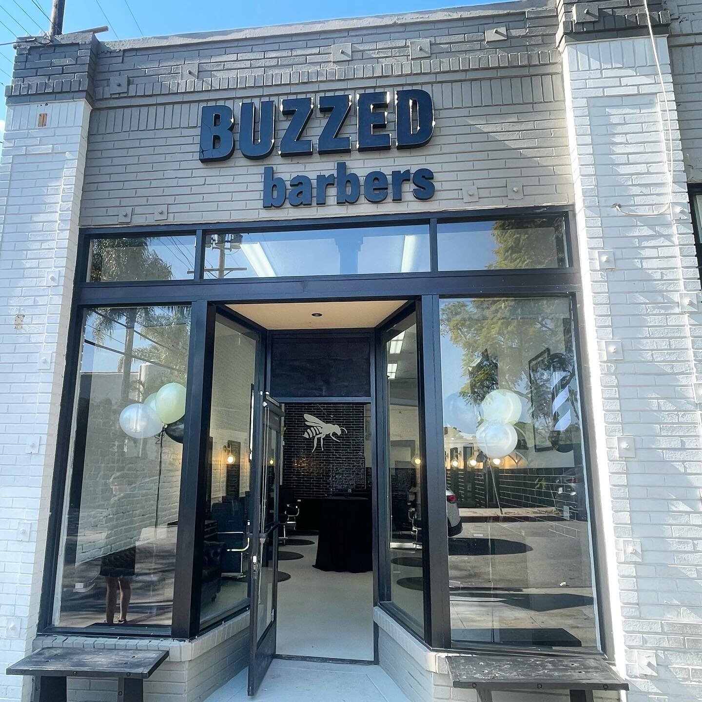 Buzzed Barbers West Hollywood is now open and taking appointments on the Fresha app or you can call us at 323-701-2002
.
.
.
.
.
.
.
.
.
#barbershop #glendale #losangeles #americana #buzzedbarbers #burbank #eaglerock #barbers #barber #lacanada #westh