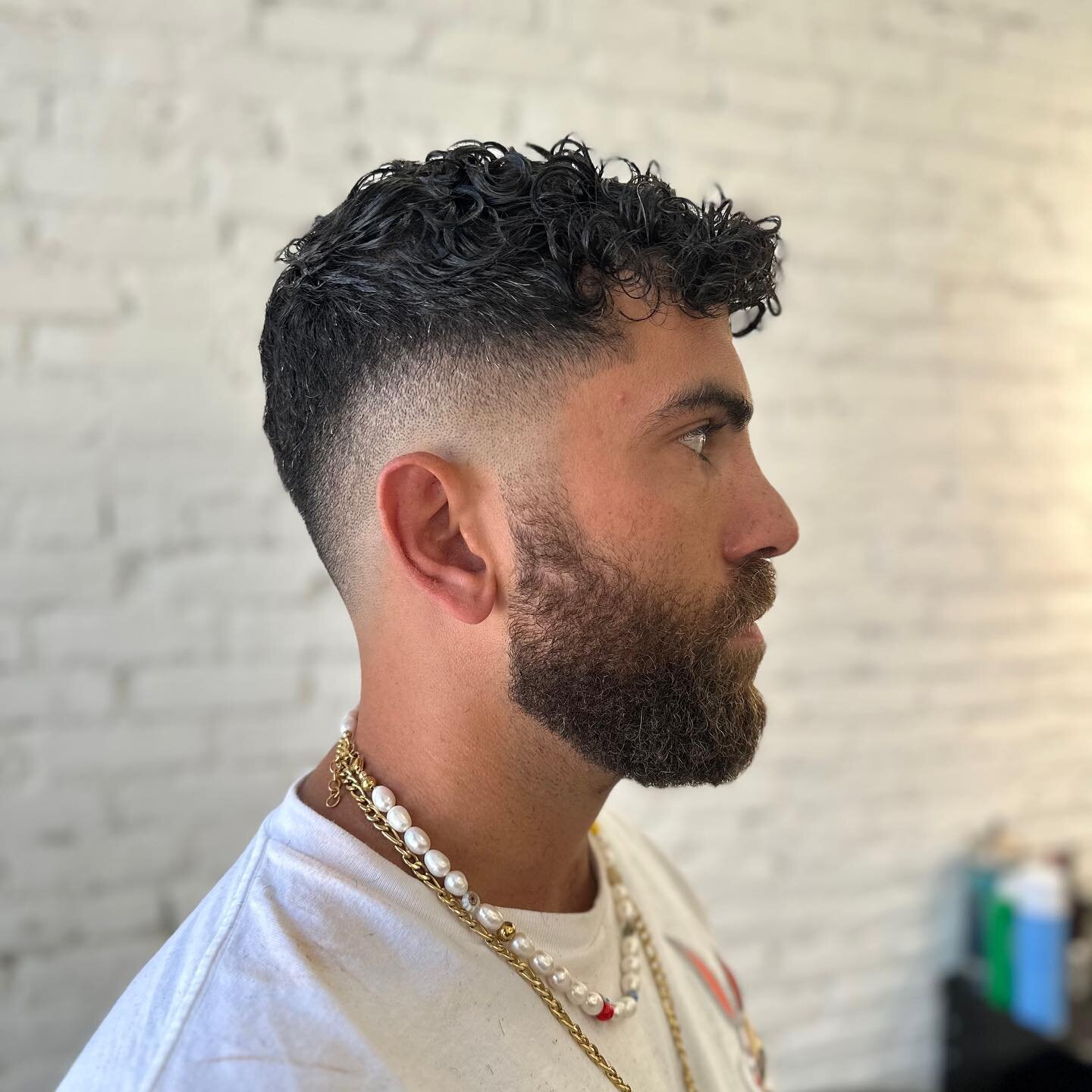 Haircut on @reza_jax by our barber @cut_by_bobby in our West Hollywood location 💈Weekend Appointments are available now on the Fresha App!
.
.
.
.
.
.
.
.
.
#barbershop #glendale #losangeles #americana #buzzedbarbers #burbank #eaglerock #barbers #ba