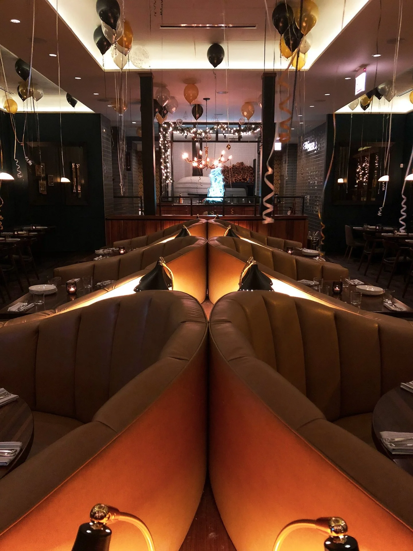 Limited tables remain 🔔⏳
Join us this New Year&rsquo;s Eve for a celebratory night featuring festive specials alongside our regular menus. Reserve now to ring in the new year with us. ✨