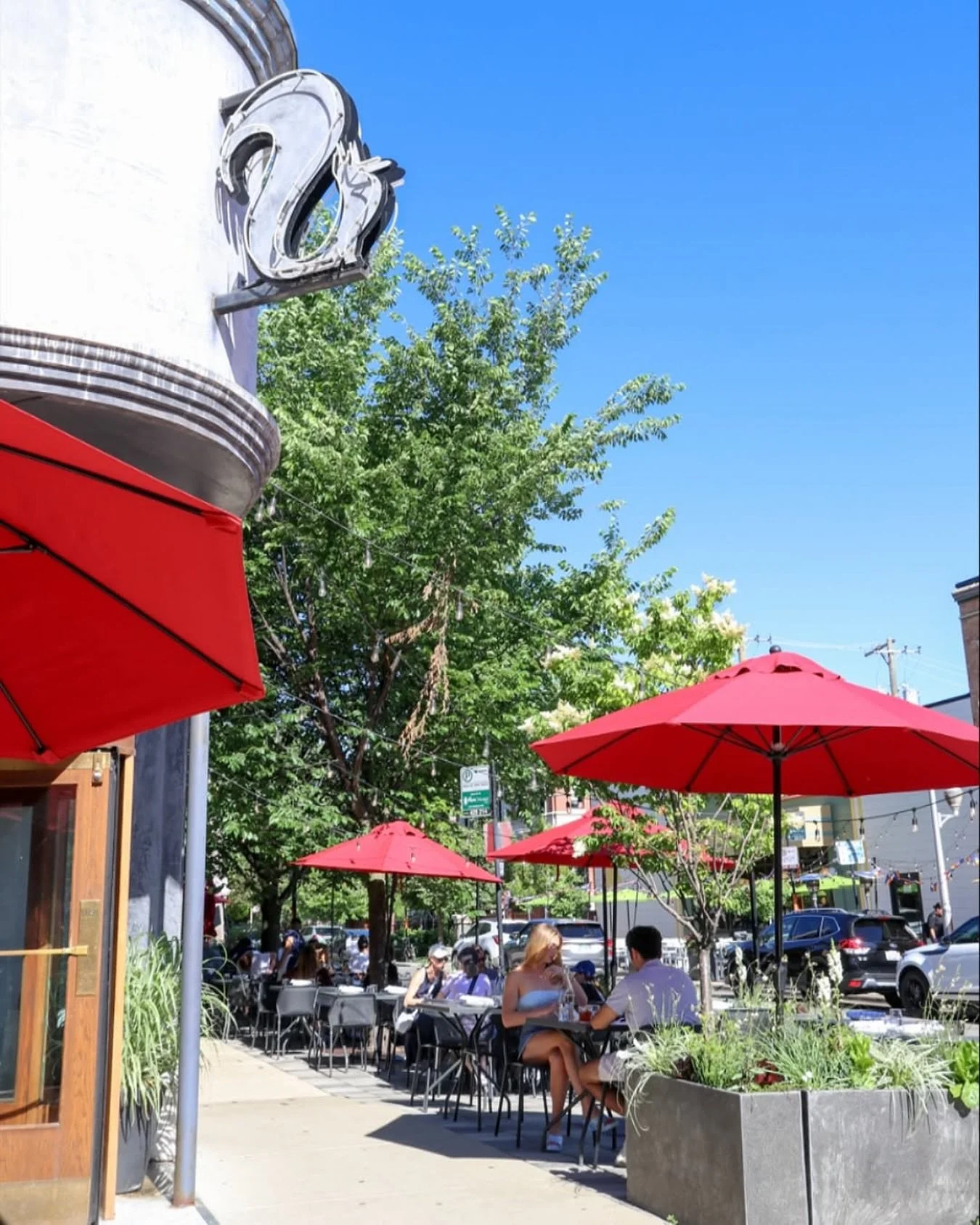 Sun&rsquo;s out, spritzes up. The patio is calling ☀️🍹