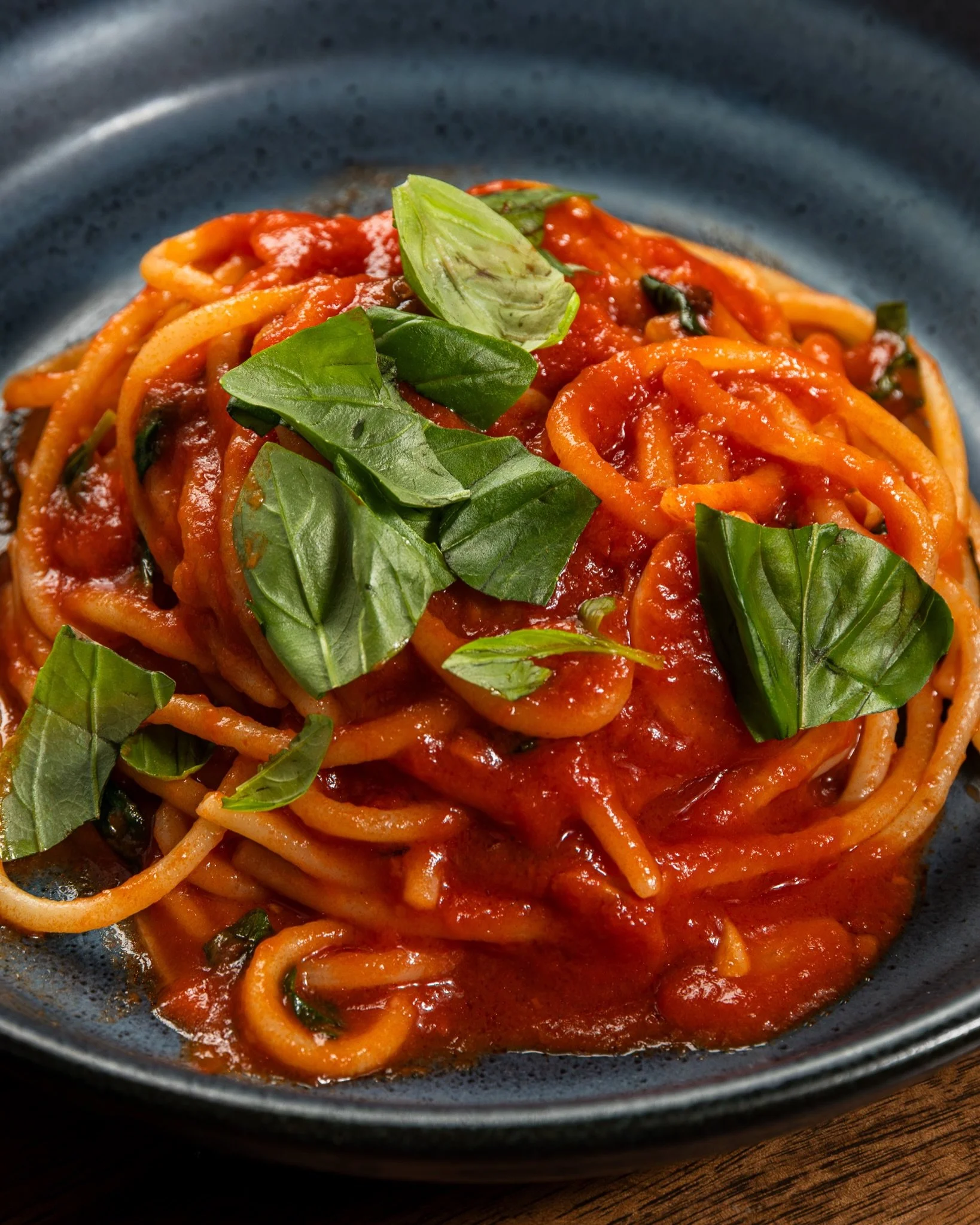 The best Italian cooking knows when to leave things alone.

Siccagno tomatoes, garlic, basil and bucatini. The tomatoes do the heavy lifting: dry-farmed in Sicily for a flavor that&rsquo;s naturally sweet, rich and concentrated.

Bucatini Siccagno Po