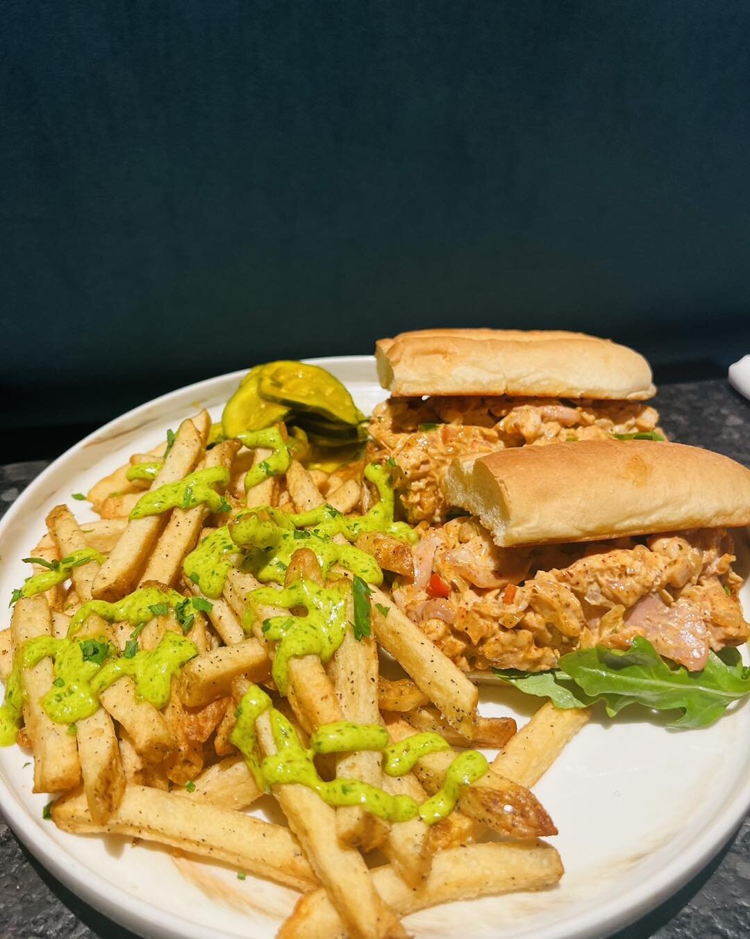 Kicking off the week with a little extra pep in a classic we all love! 😉😋 

👉🏼 Cajun Chicken Salad Sandwich served with fries with a Cajun aioli 

👉🏼 Soup of the Day:Cream of Asparagus
👉🏼 Veggie of the Day: Saut&eacute;ed Broccolini 

🗳️ SIX