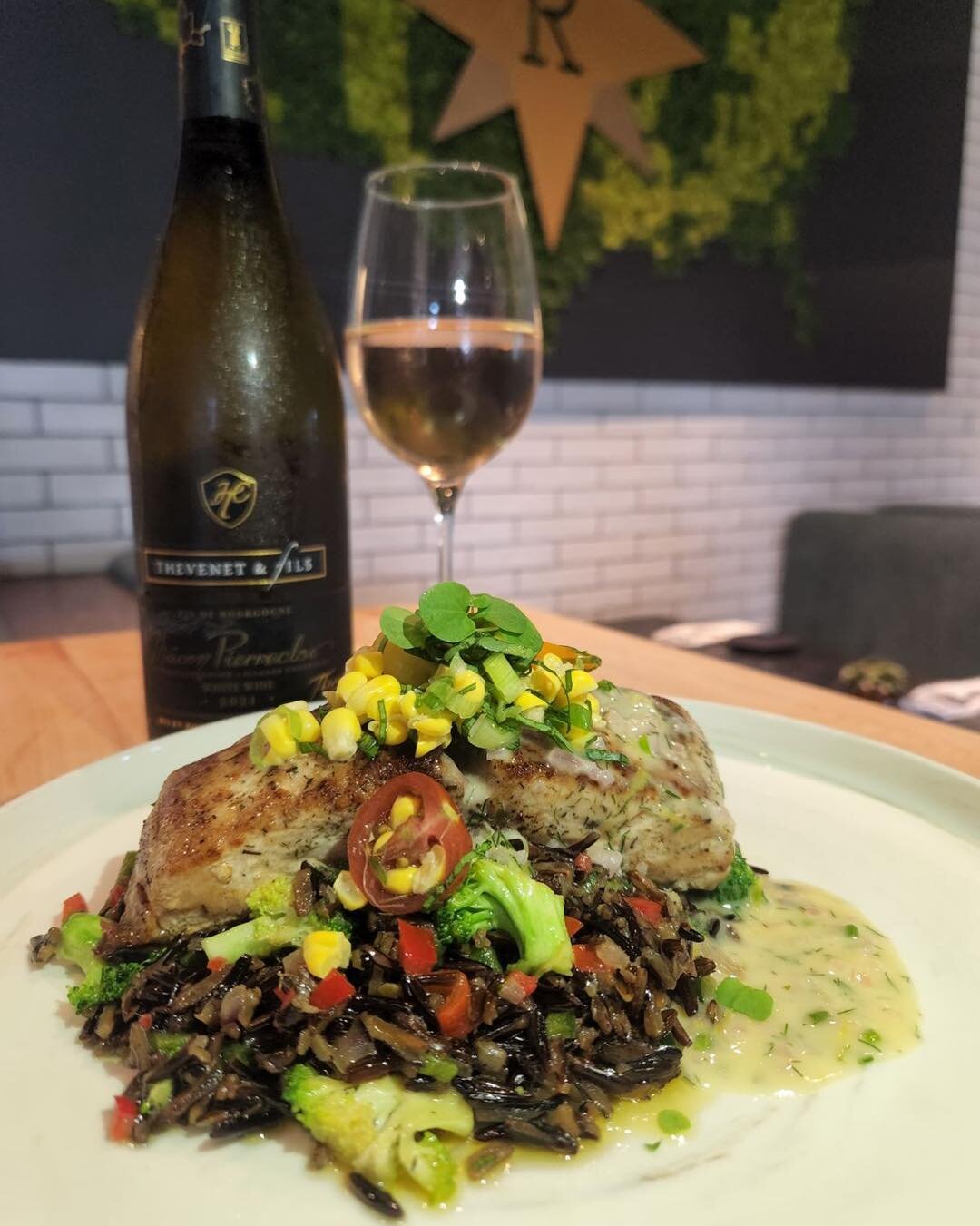 No need to step outside and grill dinner tonight - we&rsquo;ve got you covered!! 😎☀️ 

👉🏼 Redfish with lemon herb butter, tomato corn relish, and wild rice pilaf 

🍷 Paired with the Thevenet &amp; Fils Macon Pierreclos White Wine - cheers!

#toni