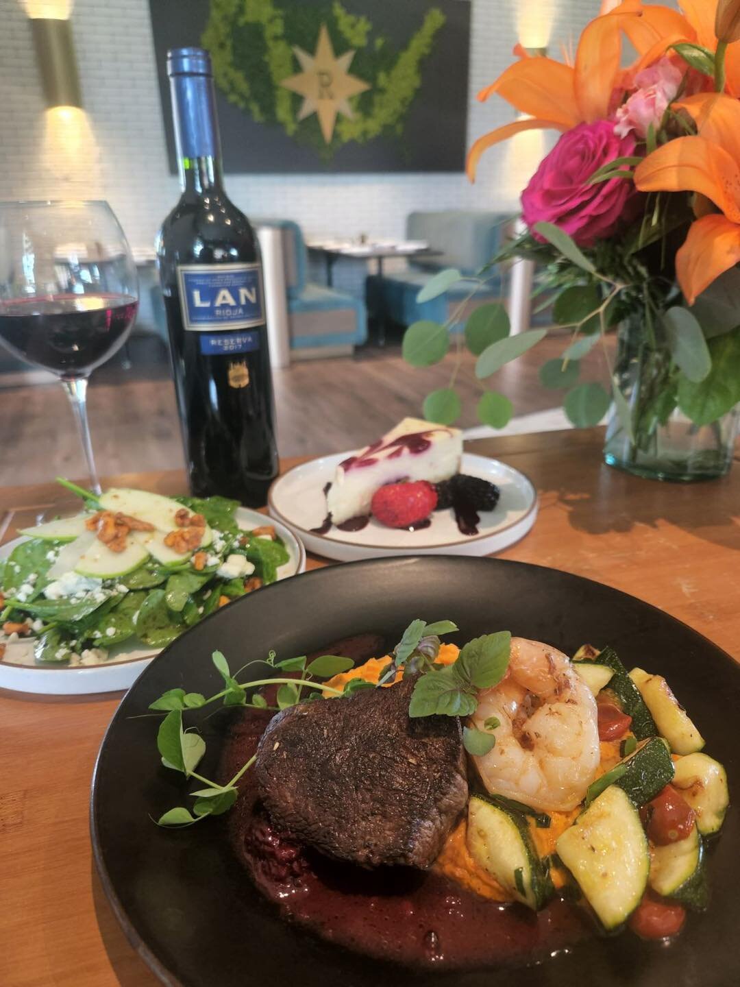 You know the drill!! 😉 Grab your plus one and head in for Dinner for 2!!

👉🏼 Spinach salad with apples, spiced walnuts, and blue cheese

👉🏼 Filet mignon and grilled shrimp with bourbon blackberry sauce, roasted carrot puree, and sauteed zucchini