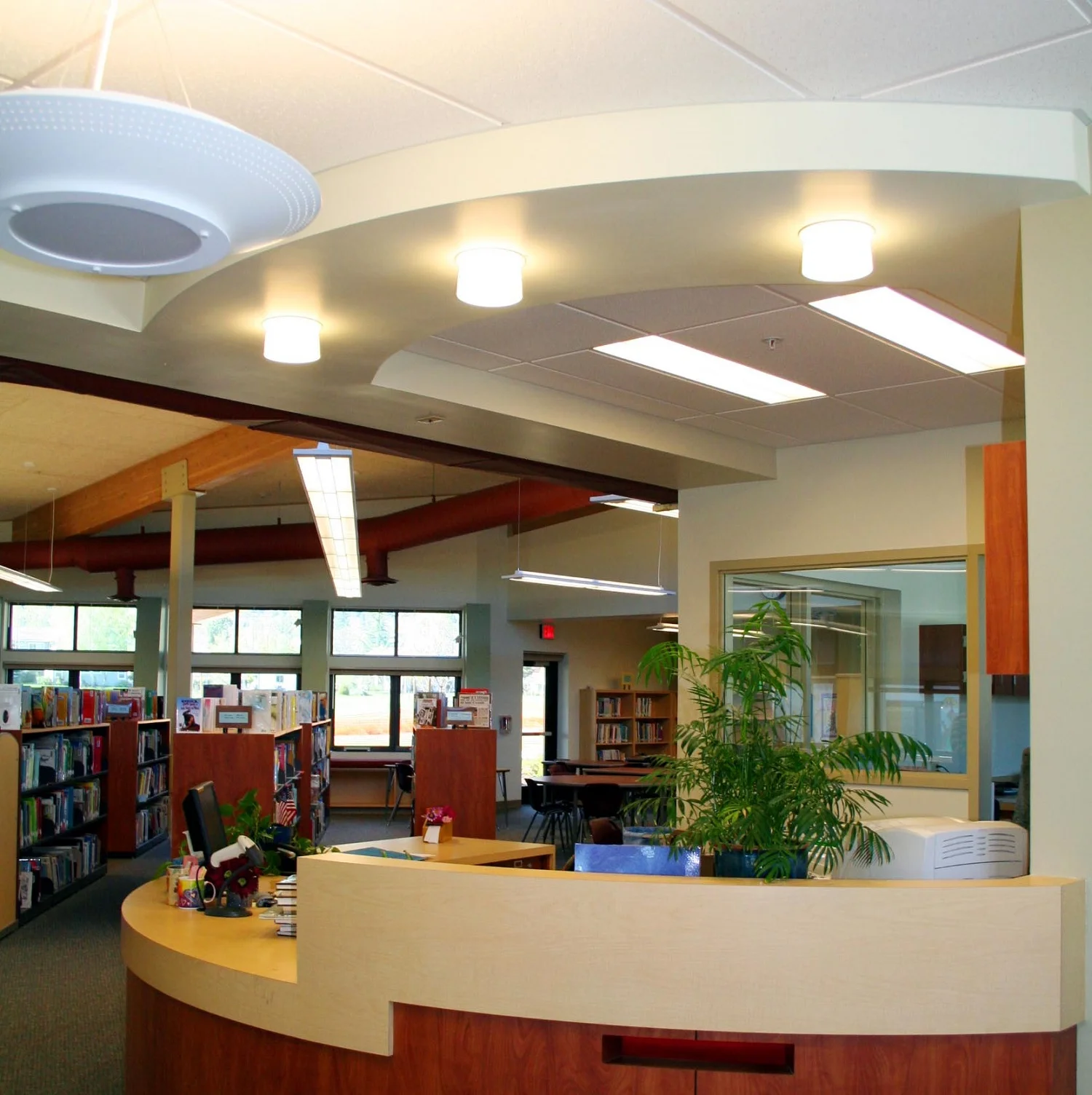 helman-library-reception-desk.jpg
