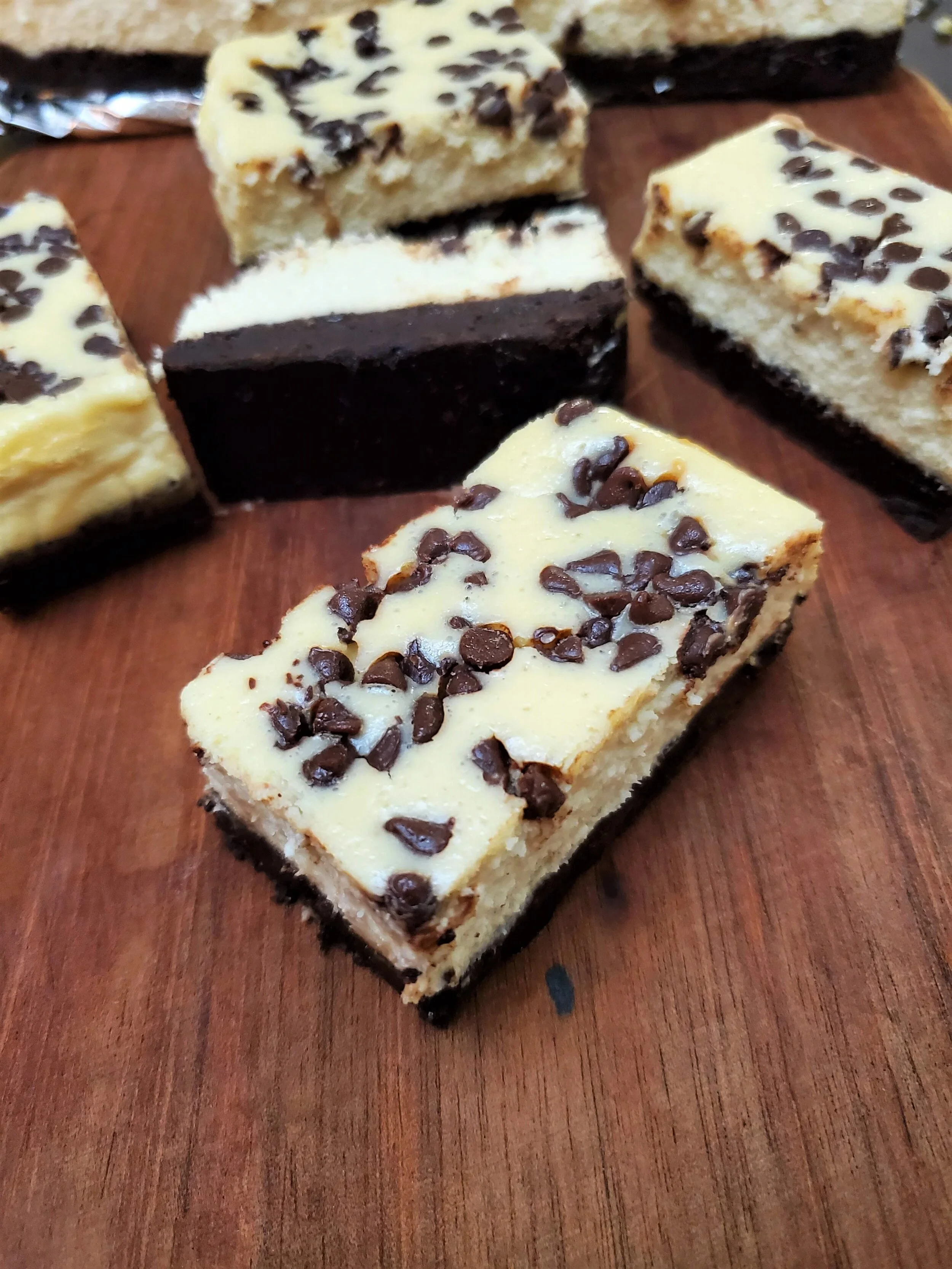 Brownie Bottom Chocolate Chip Cheesecake Bars — Anita's Circadian