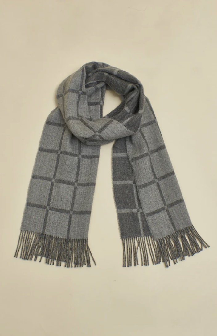 Alpaca Scarf Plaid block in blue and black (grey pictured)