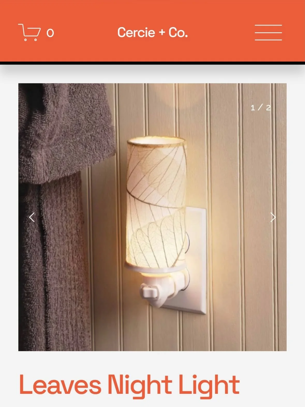 These lights got a 5-star review (and so did our Cercie packaging 😊). They are truly delightful, and come with tiny bulbs and a switch to turn them on and off easily! The Green Room is also featuring the host product - Mini Lamp - in (you guessed it