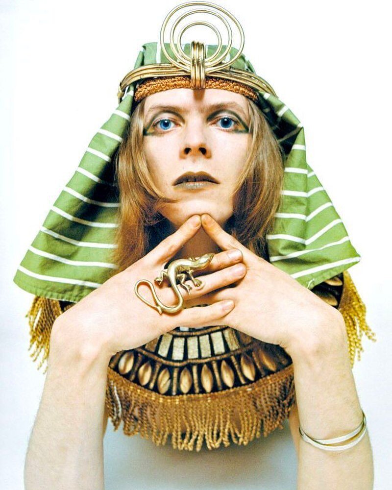 The Medicine of Change 🐍

David Bowie was an intergalactic rock n roll rebel shape shifter. He effortlessly evolved through infinite incarnations, while always staying true to himself. 

In the same way, all of us are called to evolve and  change on