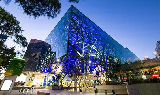 Get up to AUD $8000 Scholarships: Charles Sturt Univerity