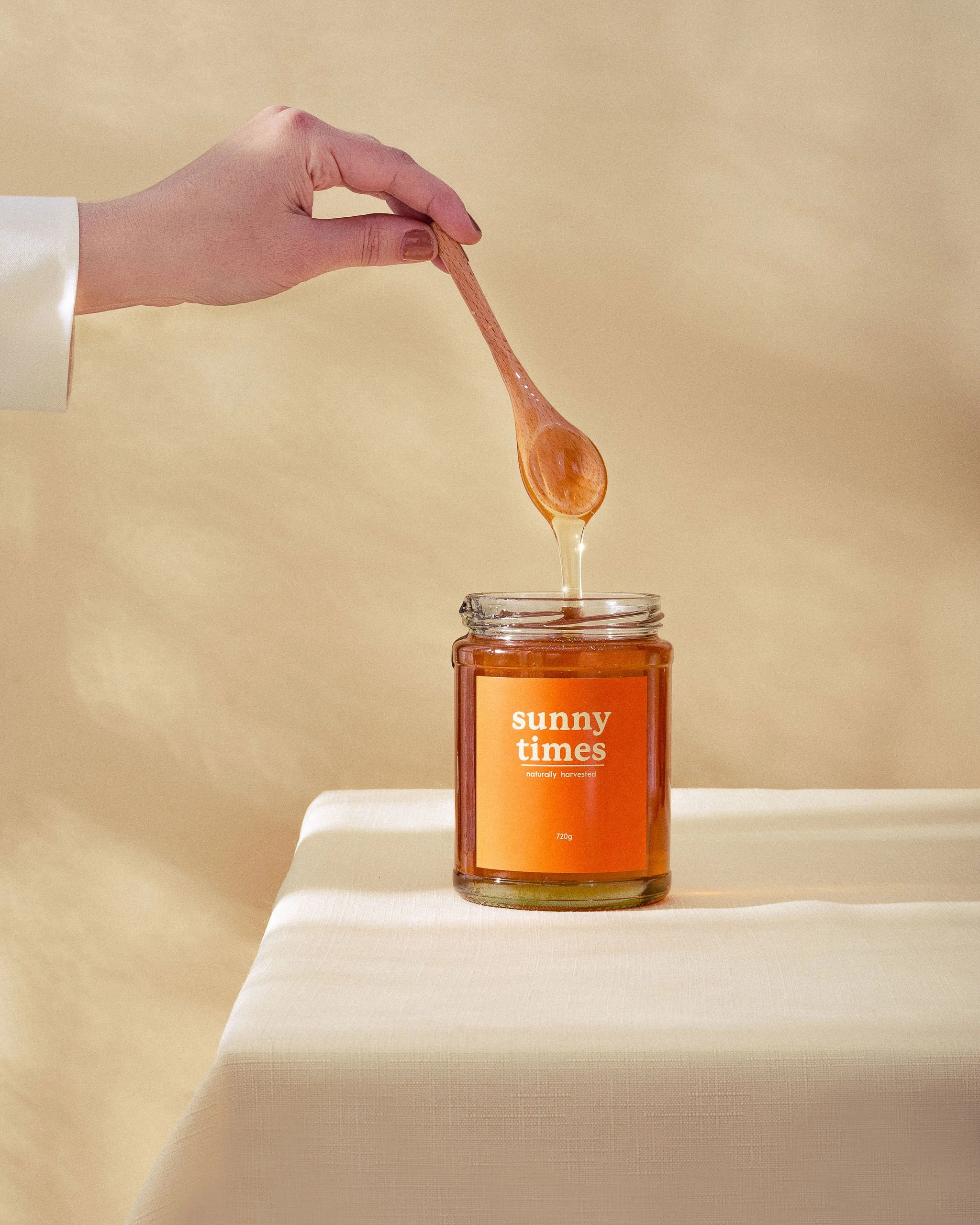 Breakfasttablehoneydrip4x5.jpg