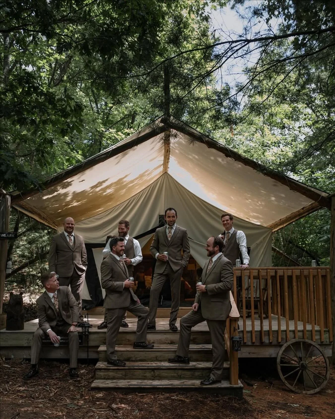 🌿 Repost from @youbymia
•
Documenting the groom and groomsmen getting ready is always a fun time. The ties, the drinks, and the good vibes - a perfect start to the wedding day. 🏕️
___
Photographer: me, duh @youbymia
Venue: @whispering_spring