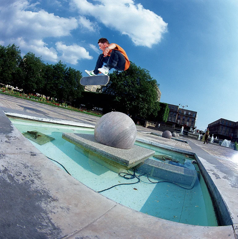 Nicolas Eustache, kickflip, Le Havre, 2006. Ph.: Seb Charlot
