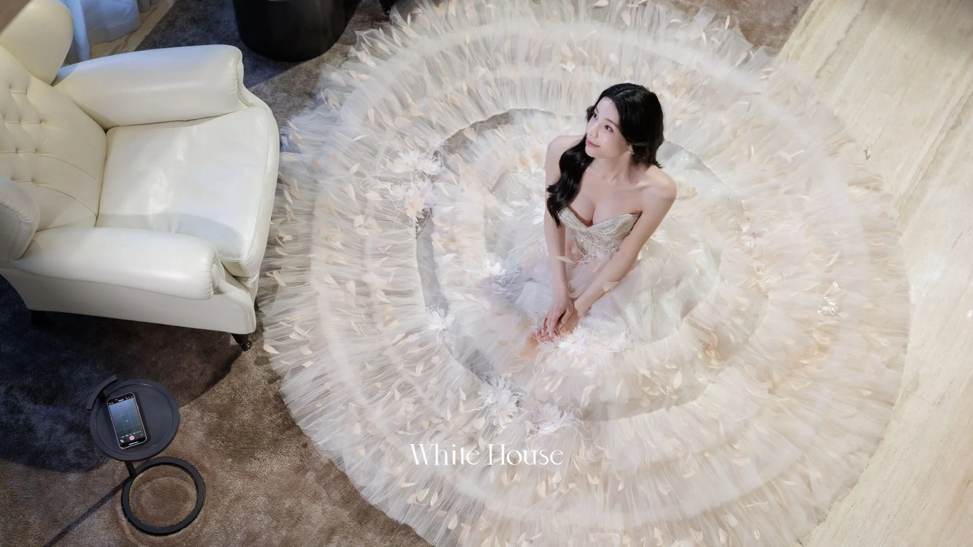 為什麼新娘都選高定禮服？揭開打造夢幻婚禮造型的秘密