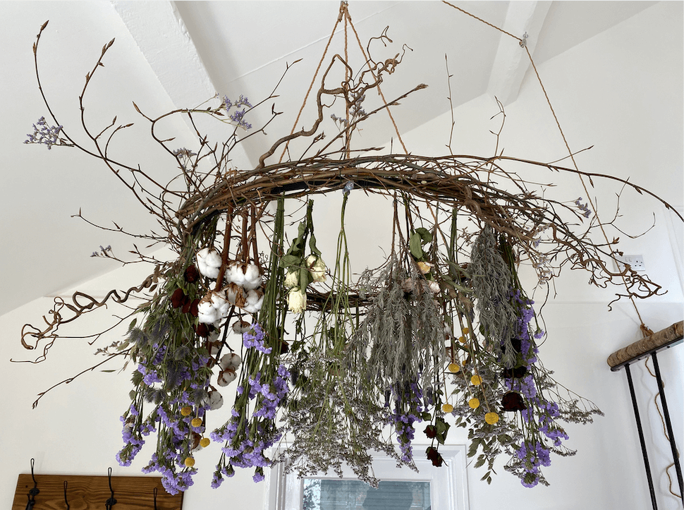 Flower chandelier.png