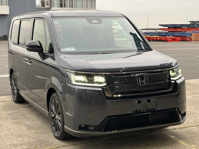 Honda Step Wagon e:HEV SPADA Premium  Line Black Edition