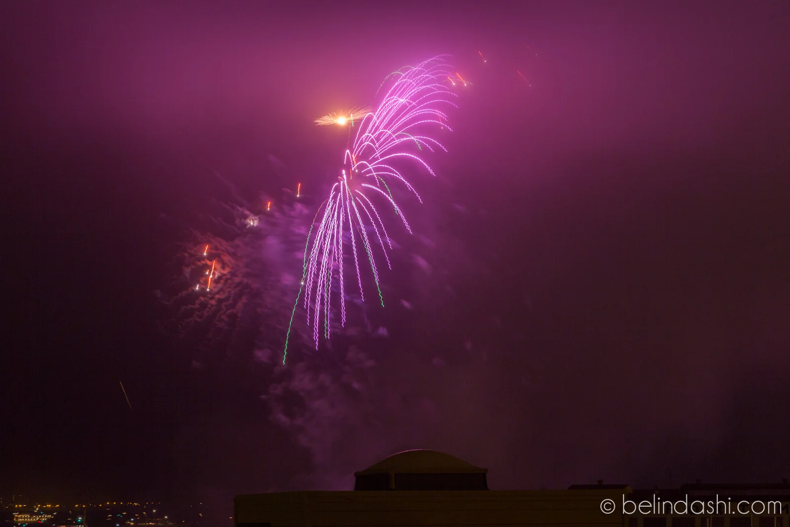 July 4th fireworks in San Francisco 2014-005, ISO200, 130mm, f/9, 2.1sec
