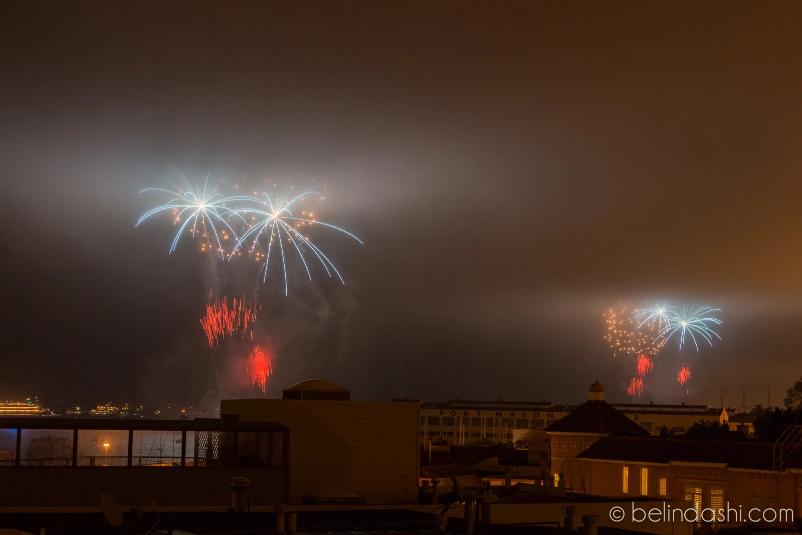July 4th fireworks in San Francisco 2014-009, ISO200, 70mm, f/9, 2.5sec