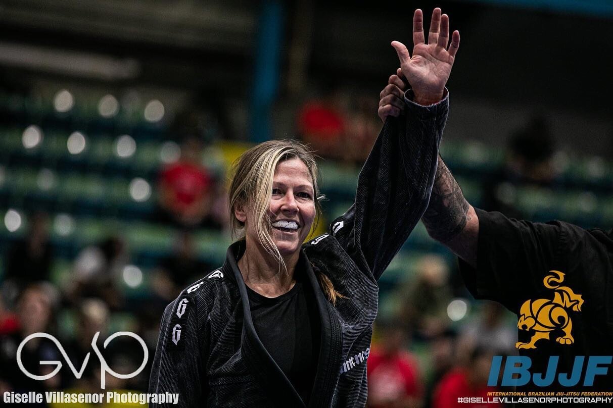 Hard work makes me happy. Thanks @gisellevillasenorphotography for the cool captures. #bjj #ibjjf #gisellevillasenorphotography #chicagoibjjf2021