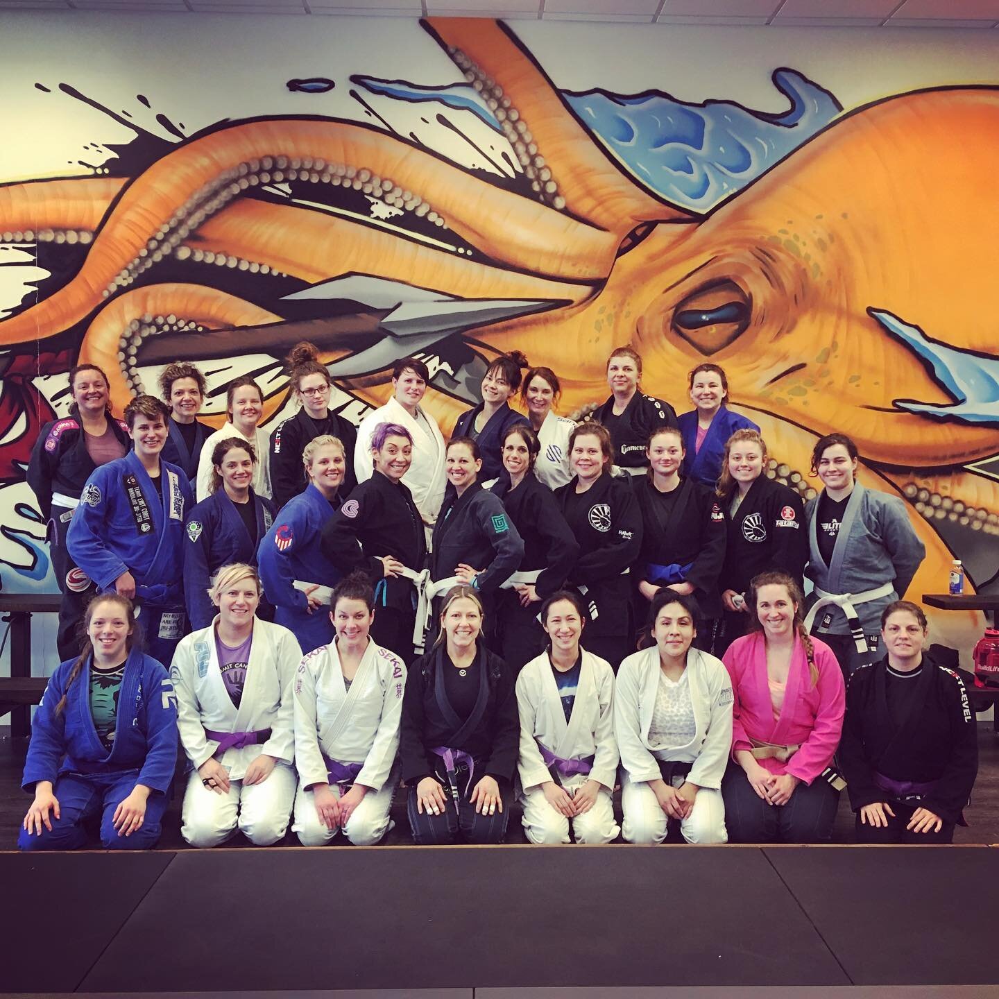 Collaborative open mats for women in Ohio evolved greatly over the past several years. Our local network gives us crosstraining opportunities with a room full of women. The last time we met was to properly send off our friend @recinos4807 Jennifer to