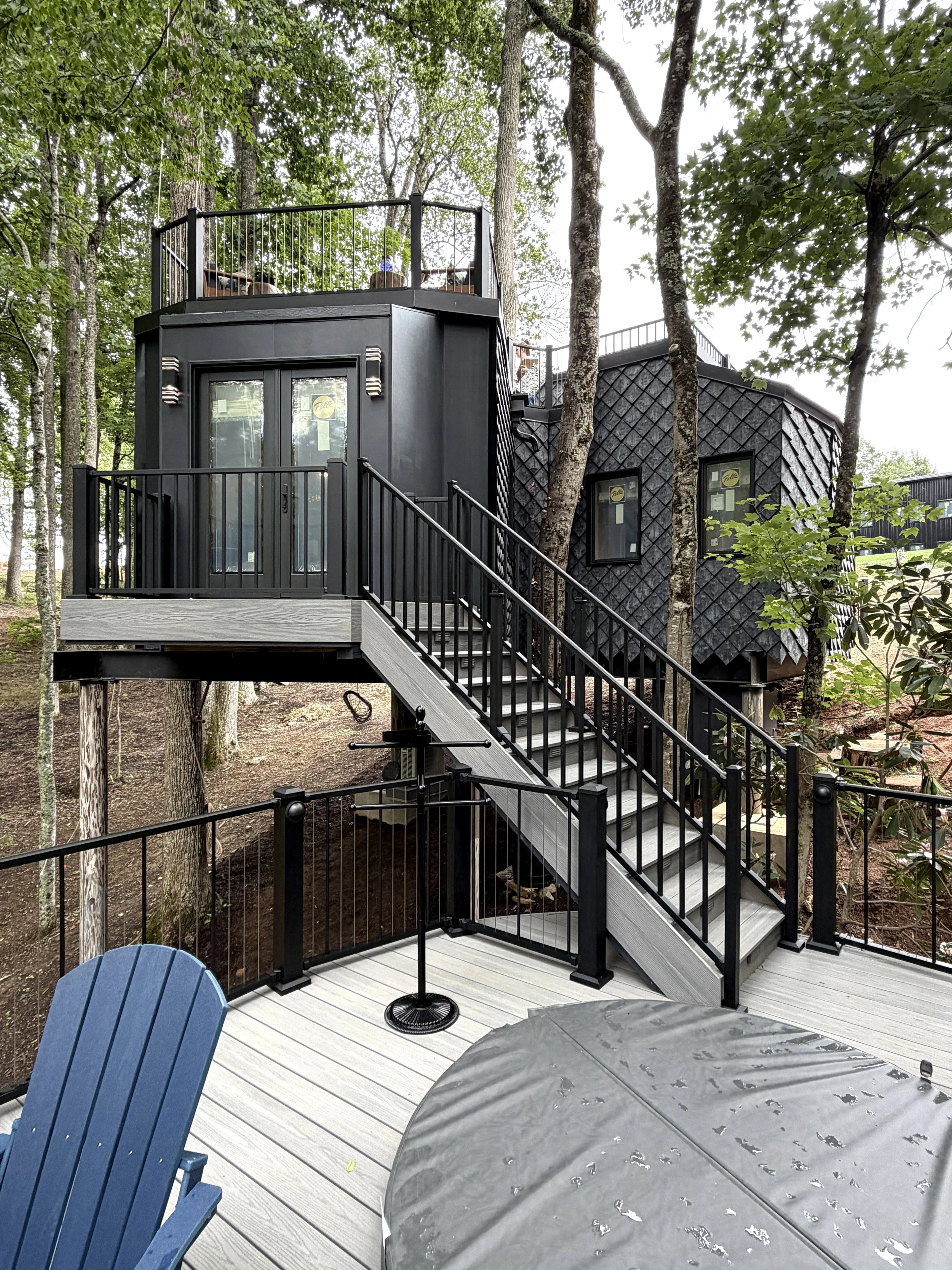 Swallow Haus Treehouse