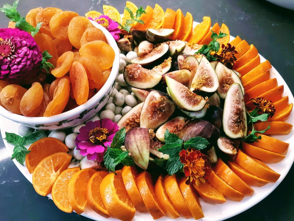 Fresh Fall fig, fruit and yogurt covered raisins platter