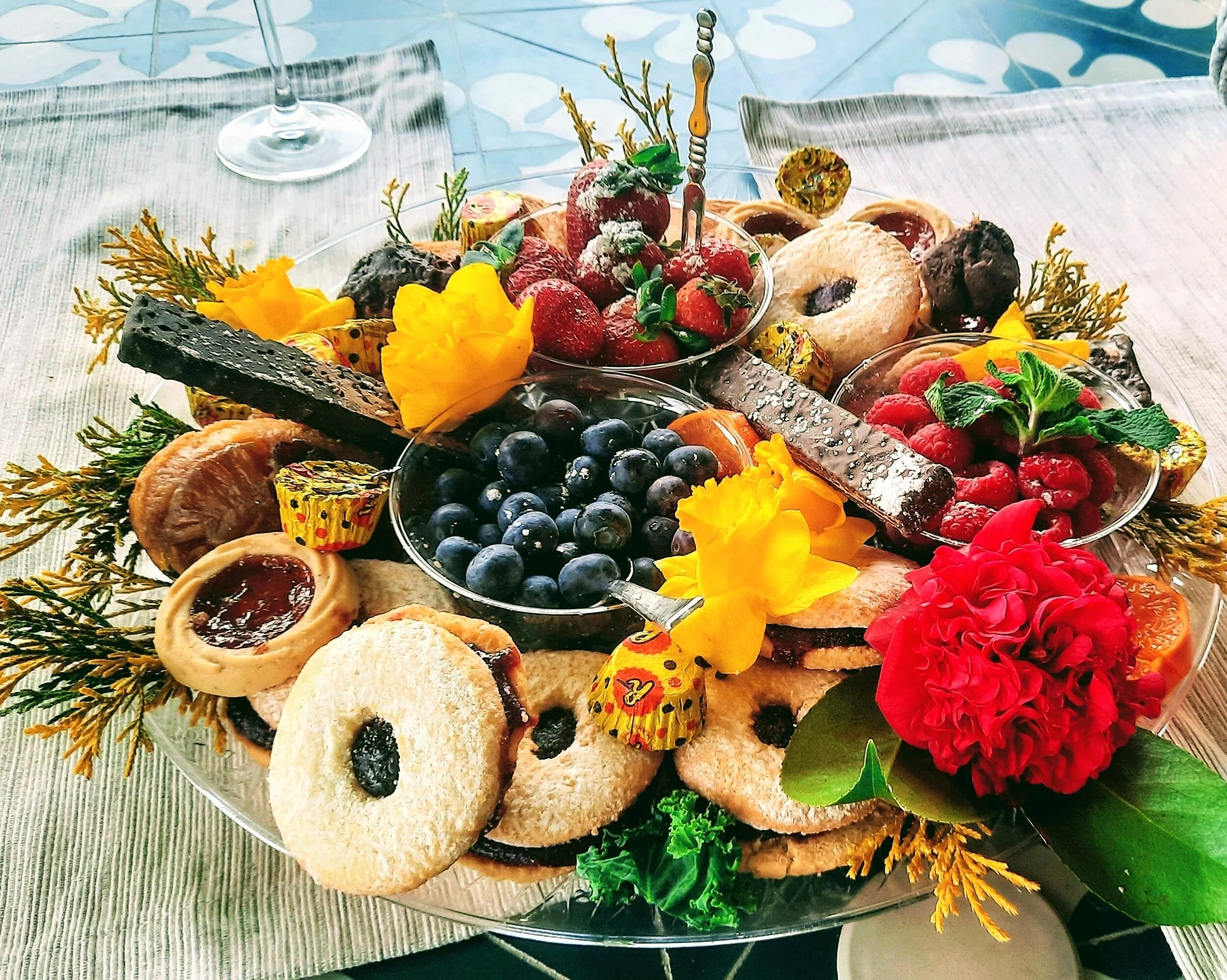 Dessert FoodCraft Board – Fresh Fruit, Cookies, and Flowers