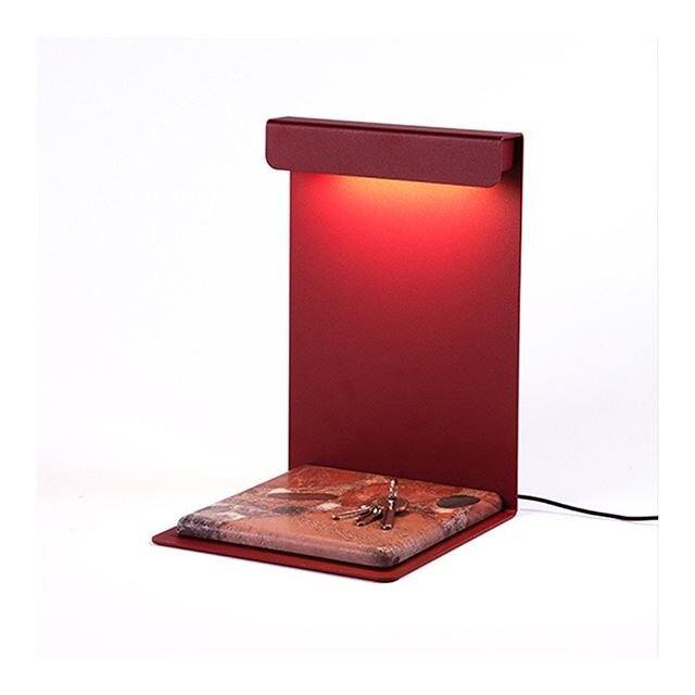 PLI BOOK from @caroline.luzi collection. A fancy light source for your bookcase, nightstand, entry way&hellip; the options are endless ! Available in more finishes. .
.
#LeDeunLuminaires #madeinfrance #interiordesigners #lightingdesigners #since1997 