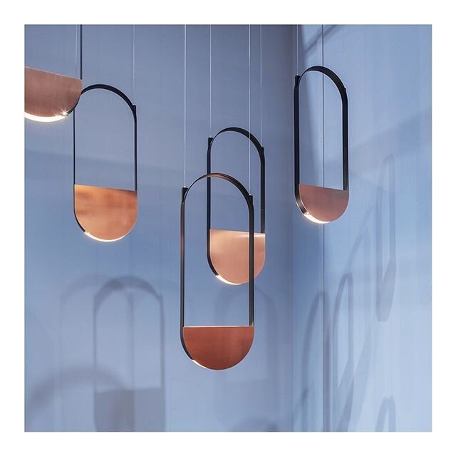 TIP AIR Pendant lights in black and copper, providing direct and indirect light, could be displayed as a set or individually. From @caroline.luzi collection. .
.
#LeDeunLuminaires #madeinfrance #interiordesigners #lightingdesigners #since1997 #archit