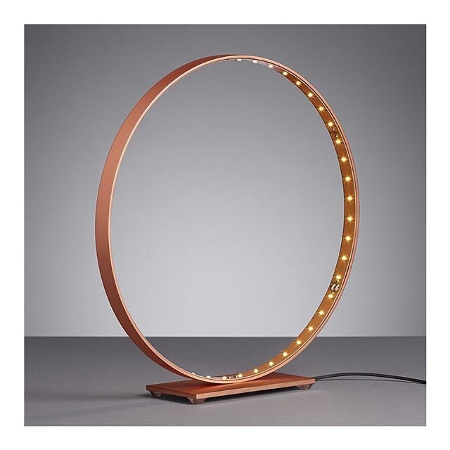 MICRO Table lamp in matte copper finish, providing direct and indirect light. Available in black, white and all prestige finishes.
.
.
#LeDeunLuminaires #madeinfrance #interiordesigners #lightingdesigners #since1997 #architecturedesign #ledeun #ledde