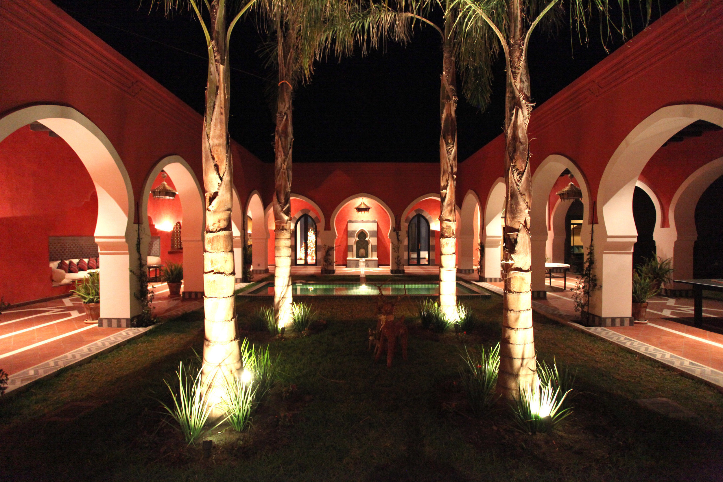 CASA OASIS, COURTYARD