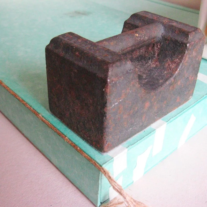 Weighting down slipcase