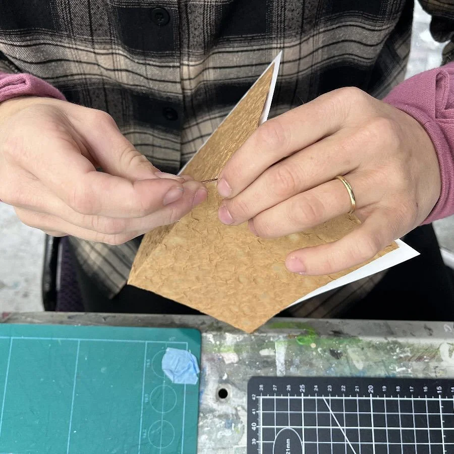 Wanna learn how to bind your own books?
I&rsquo;ve got a couple of workshops coming up this Spring  @graphicstudiodublin 

📚🪡📚

1. Stiffened Paper Journal

Where: Graphic Studio Dublin 
When: 10am &ndash; 4pm, Saturday 1st &amp; Sunday 2nd Februar
