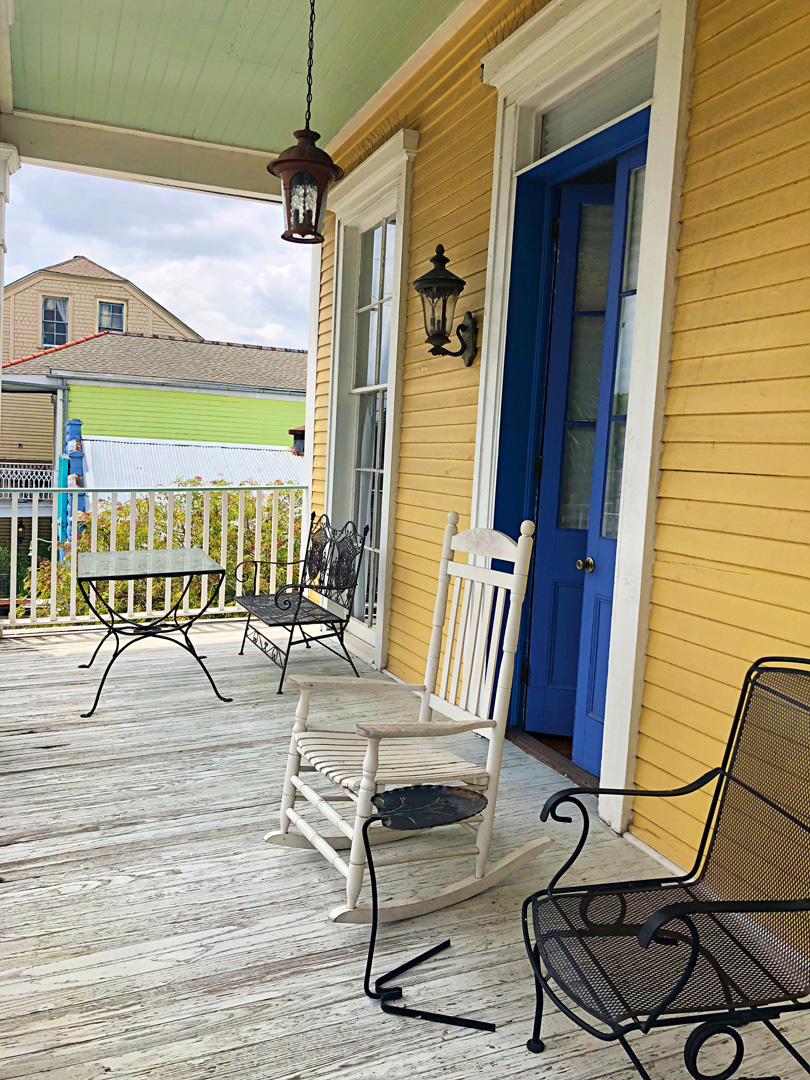  Private Balcony Overlooking Prytania Street