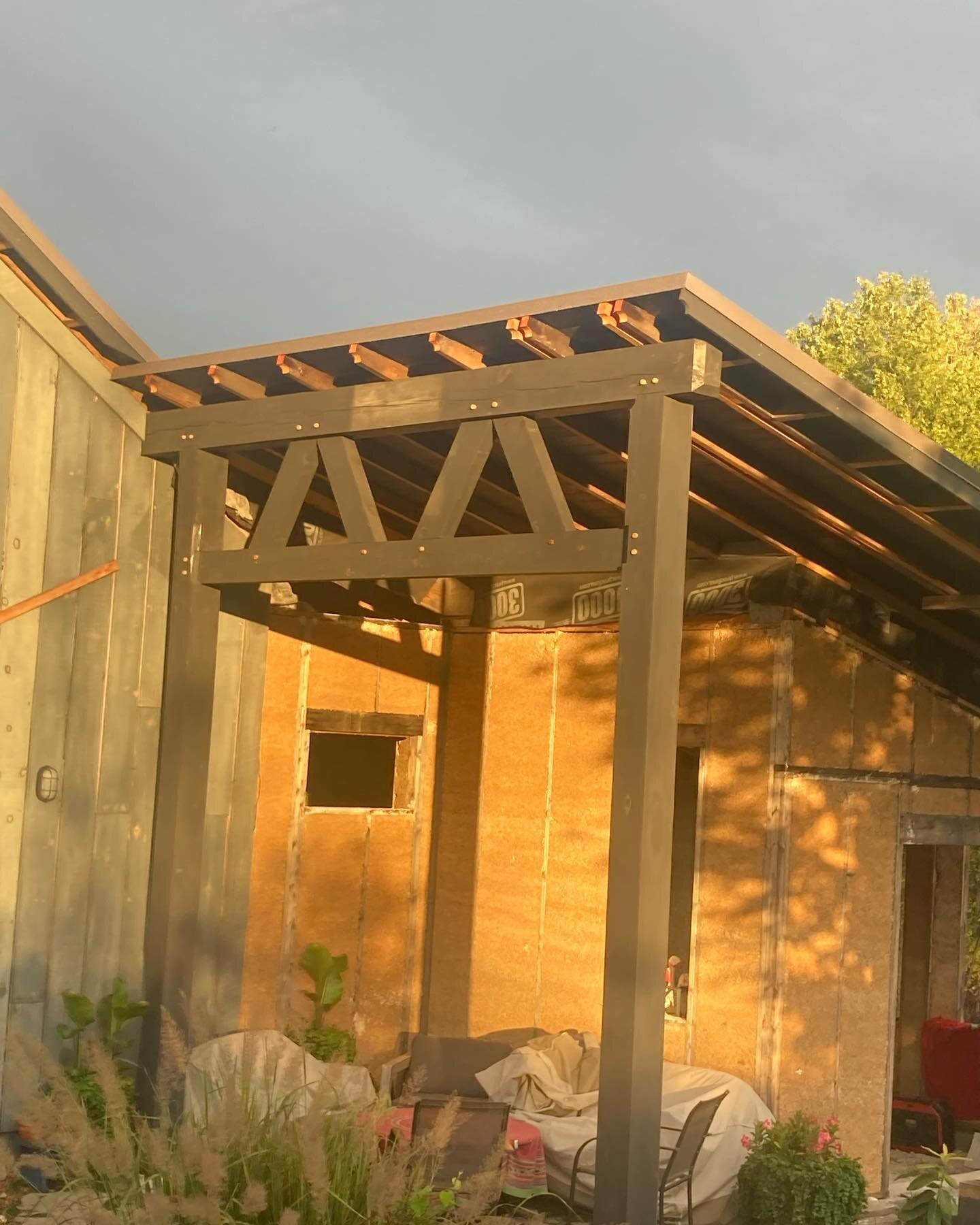 The roof is on at our hempcrete project. Always a nice thing to cross off the list! #naturalbuilding #hempcrete #lowcarbon