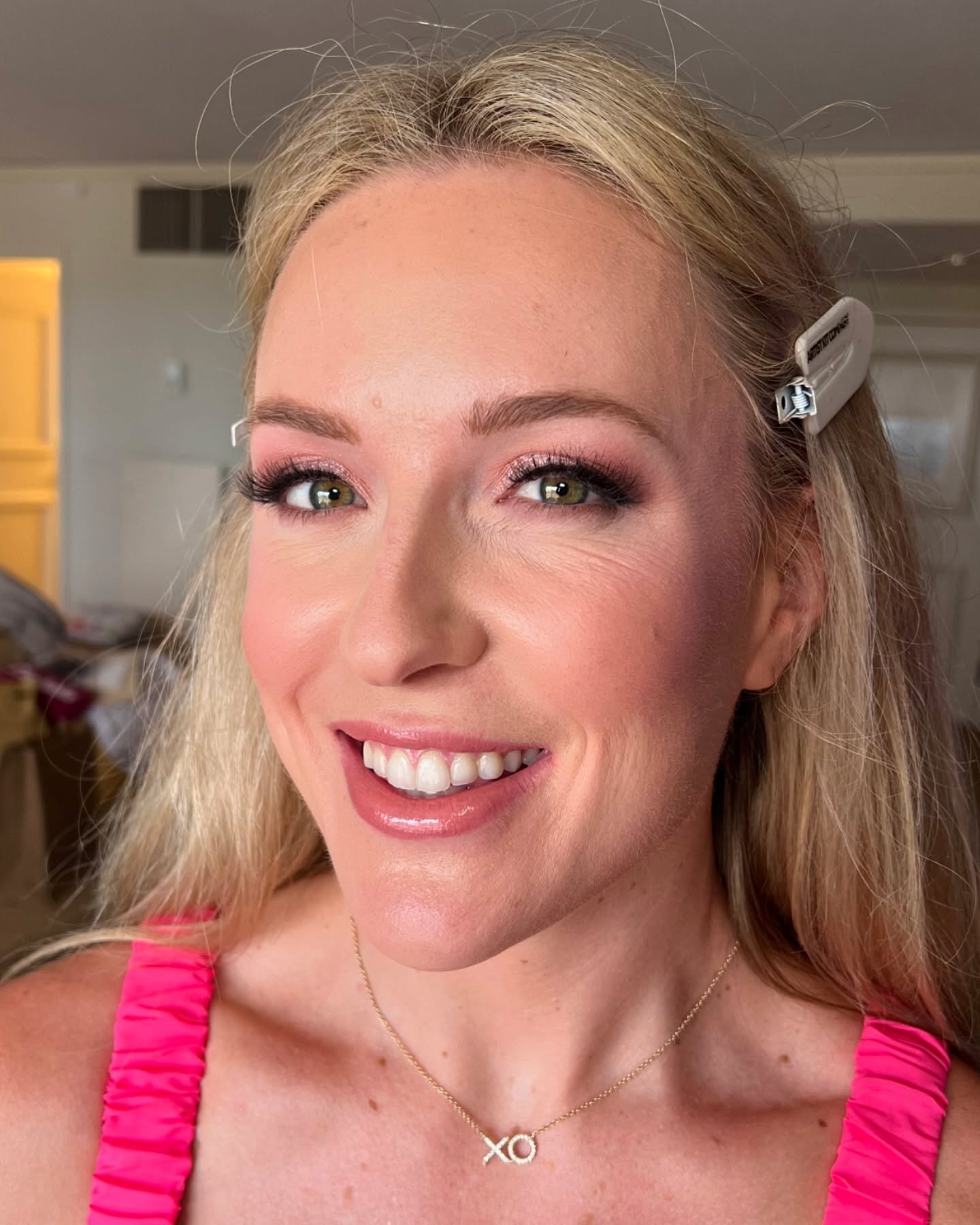 barbie pink dreams for this bridesmaid 💕

💗eyes:
@danessamyricksbeauty blooming palette
@patricktabeauty shimmer topper
@patricktabeauty just enough blush
@maccosmetics black black liner
@ardellbeauty naked #424

💗skin:
@hauslabs concealer and fou