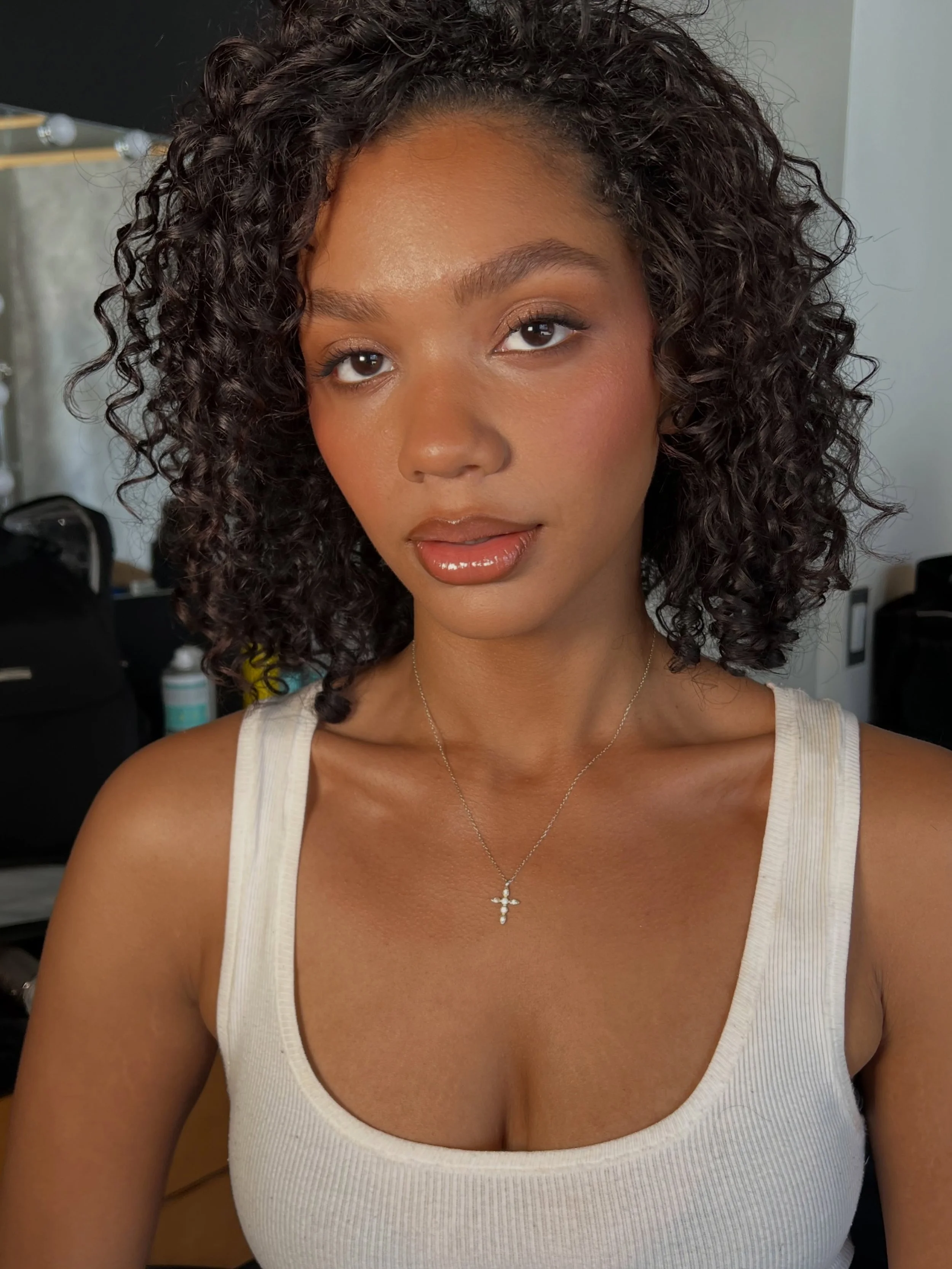 obsessed with this look @valeriepaige.hair and I did for melanieelisa on shoot day with @bornvizionary 

perfected and natural skin, soft glowy eye and a glossy lip

makeup by me @jennquinnbeauty 
hair by @valeriepaige.hair 
model @ melanieelisa
prof