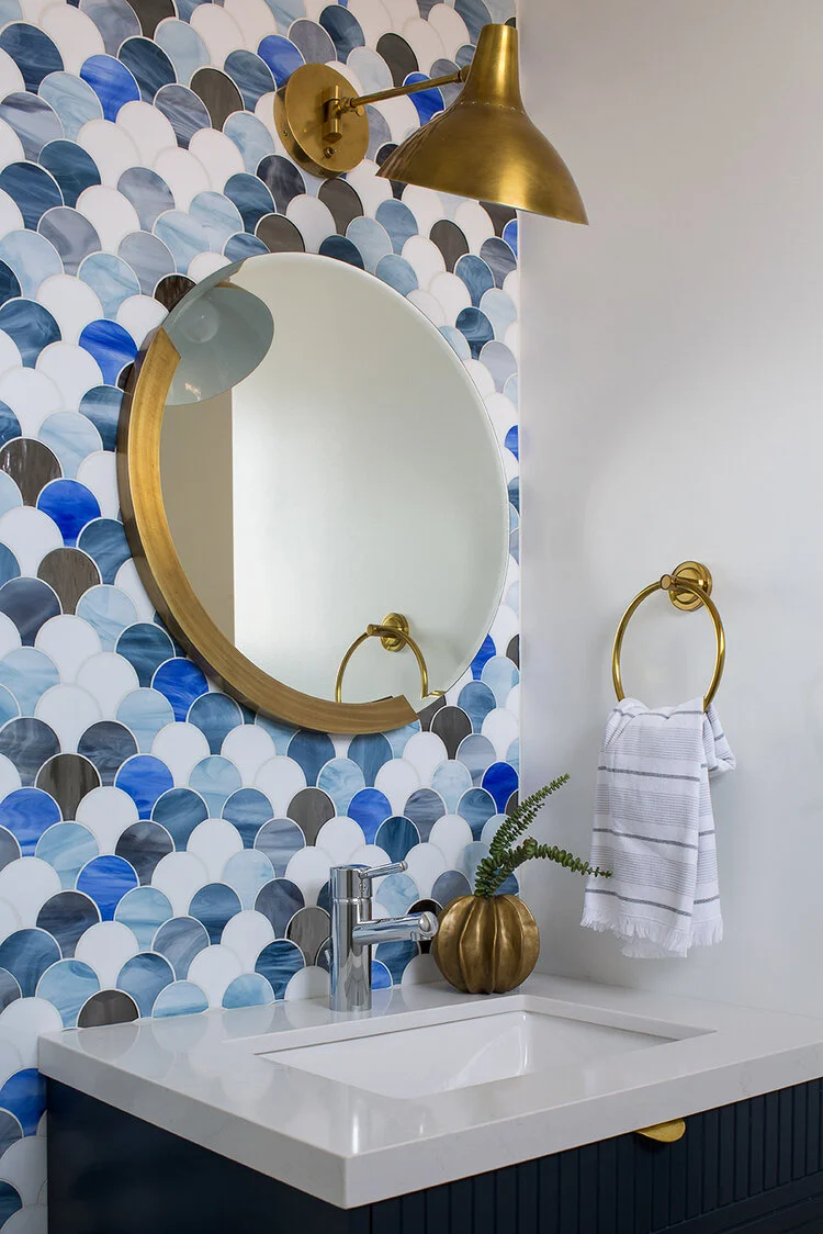JenStewart_11thSt_GuestBathBlue_WEB-2.jpg