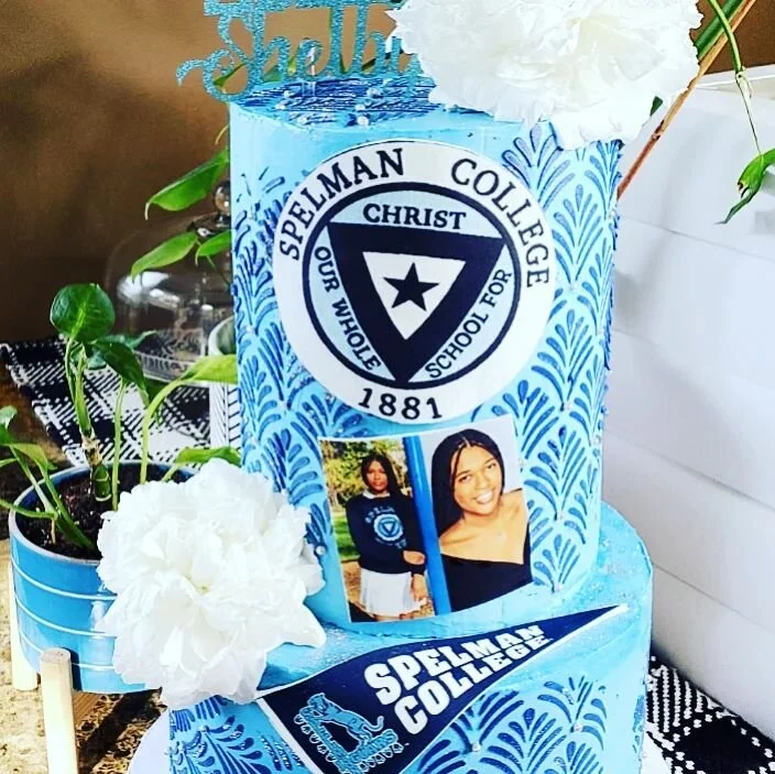 I've been so horrible with posting over the last several months .... ( life happens)  but I promise the magic is non stop! 

Check out this amazing cake made for a beautiful graduate headed to the one and only Spelman!!!! 

This was so fun to design.