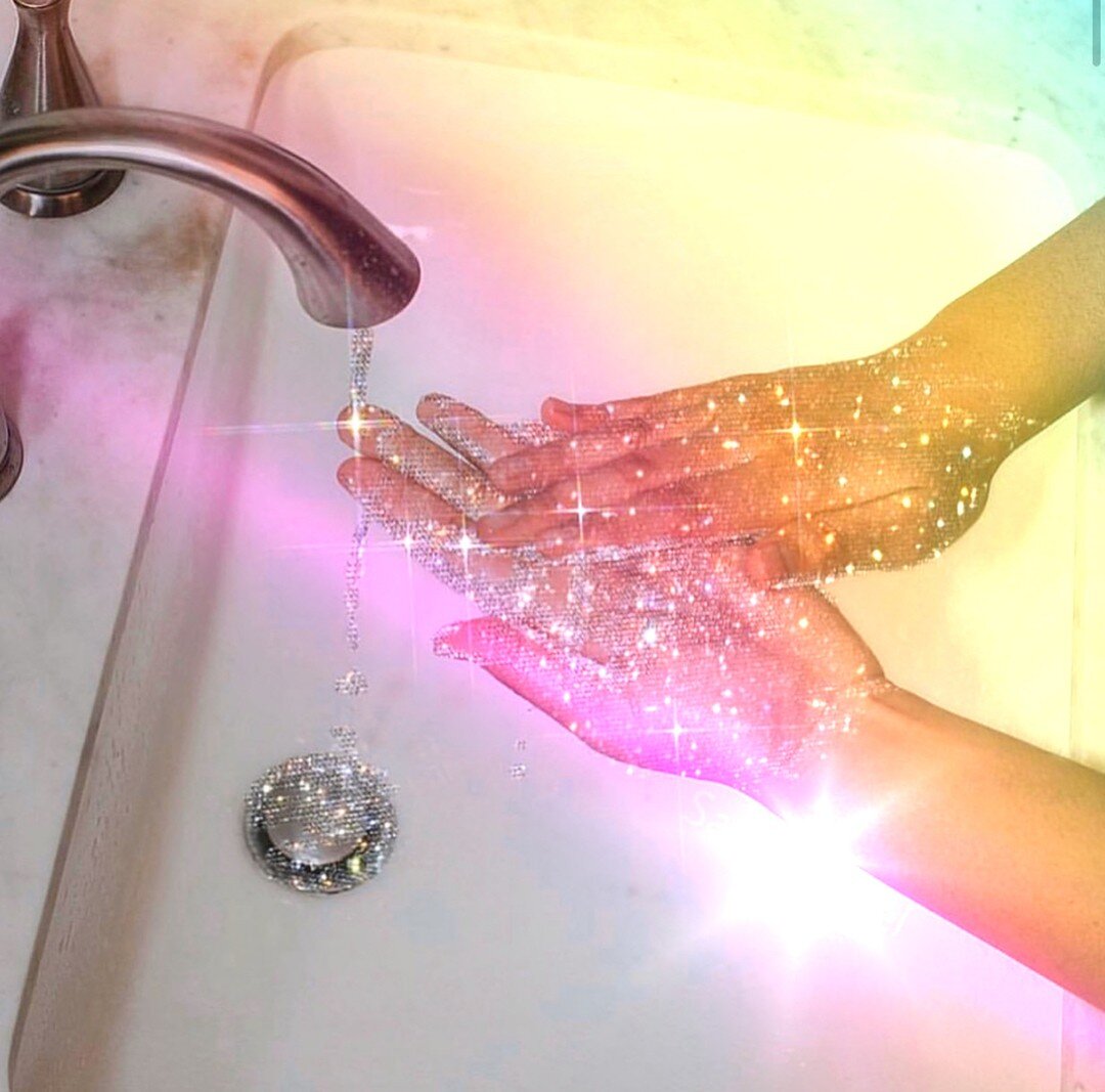 @nirvanaiswithin⠀⠀⠀⠀⠀⠀⠀⠀⠀
⠀⠀⠀⠀⠀⠀⠀⠀⠀
Wash your hands, definitely.⠀⠀⠀⠀⠀⠀⠀⠀⠀
But keep your aura clean too!⠀⠀⠀⠀⠀⠀⠀⠀⠀
⠀⠀⠀⠀⠀⠀⠀⠀⠀
Working on the physical is am important aspect of our wellbeing. But what can often become neglected is our emotions and energy