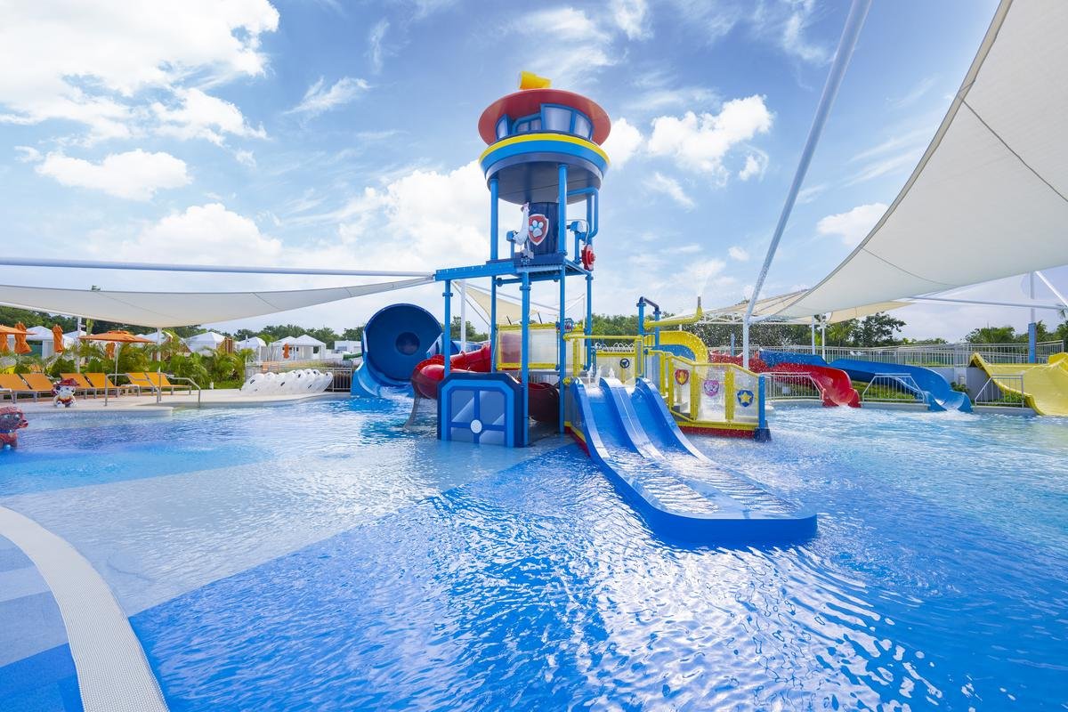 AquaPlay-200-Aqua-Nick-at-Nickelodeon-Hotel-and-Resort-Cancun-Mexico-Photo02.jpg